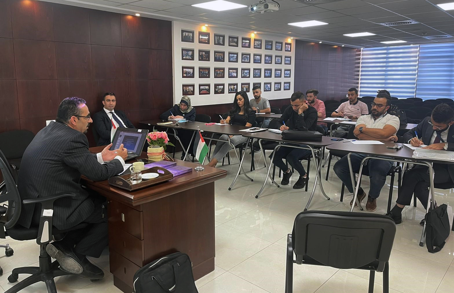 AAUP Organizes a Workshop about “Work Ethics in Auditing” for its Master in Accounting and Auditing Students