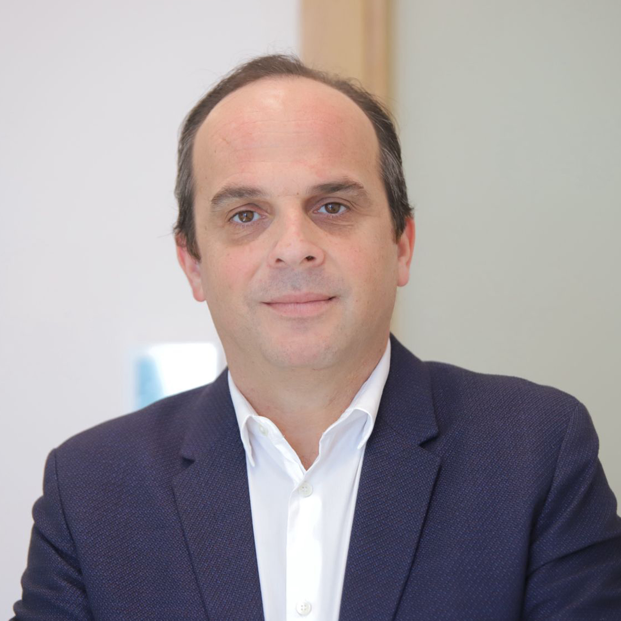 Dr. Islam Amro Dr. Islam Amro