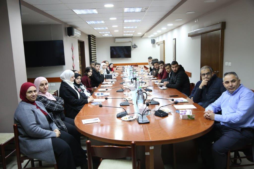 كلية علم البيانات في الجامعة العربية الأمريكية تنفذ زيارة علمية لجهاز المركزي للإحصاء الفلسطيني