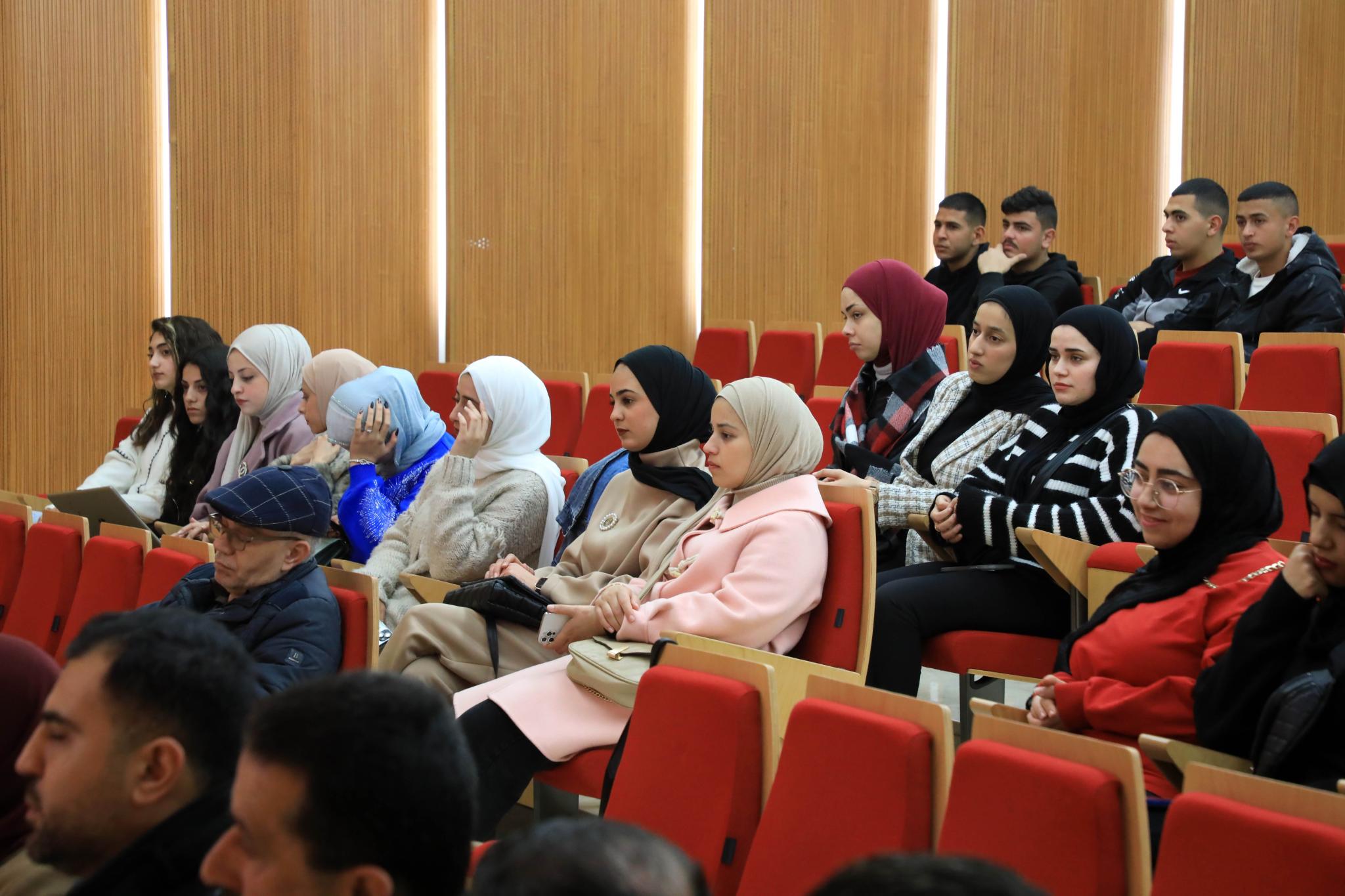 الجامعة العربية الأمريكية تعقد ندوة بعنوان مهنة تخمين العقارات: الواقع والتحديات
