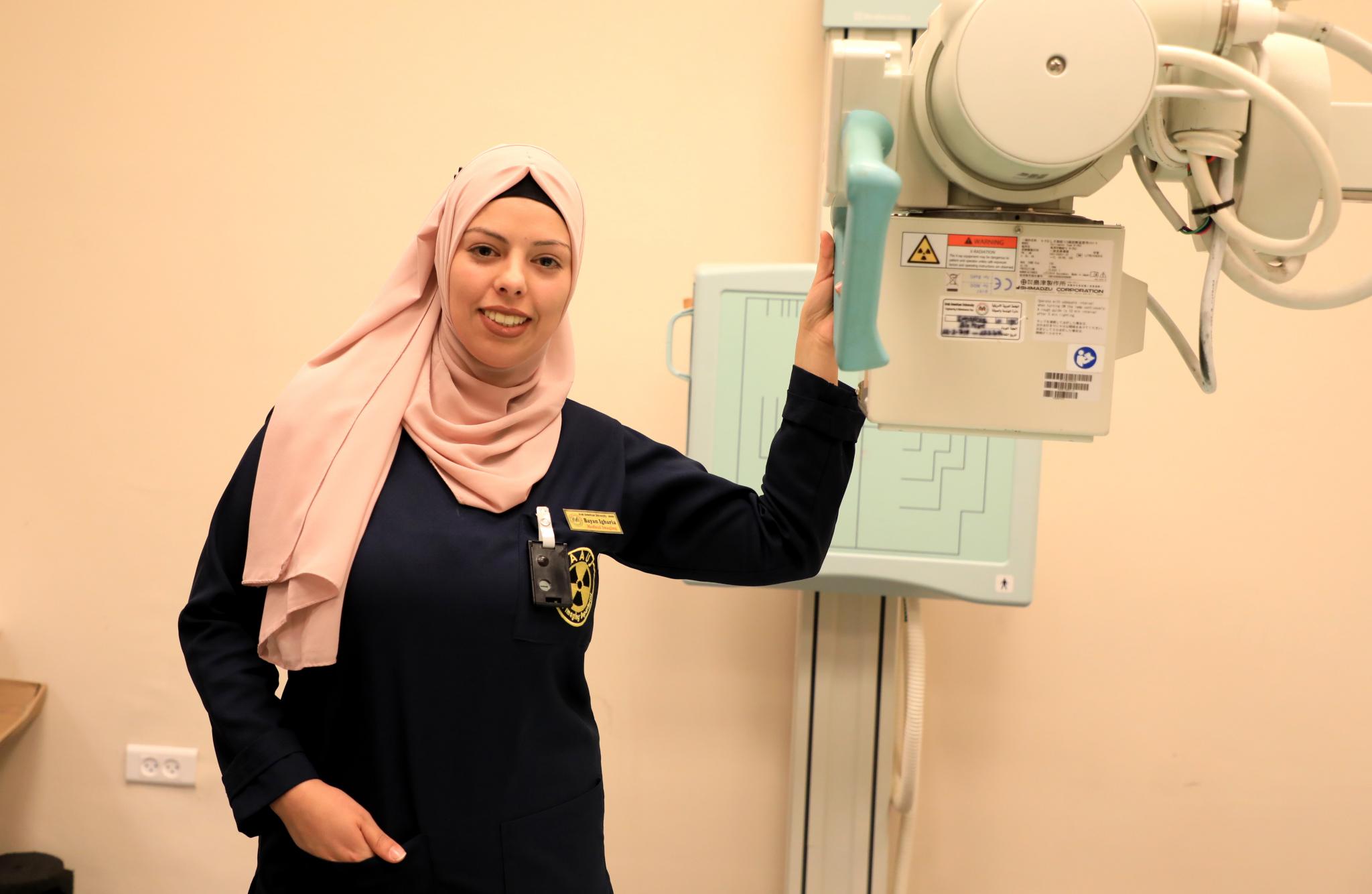 العربية الامريكية أول جامعة فلسطينية توفر لطلبة التصوير الطبي جهاز TLD لقياس الجرعة الاشعاعية أثناء التدريب العملي