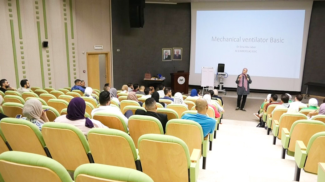 AAUP Holds a Training Workshop for Nurses on Using Ventilators