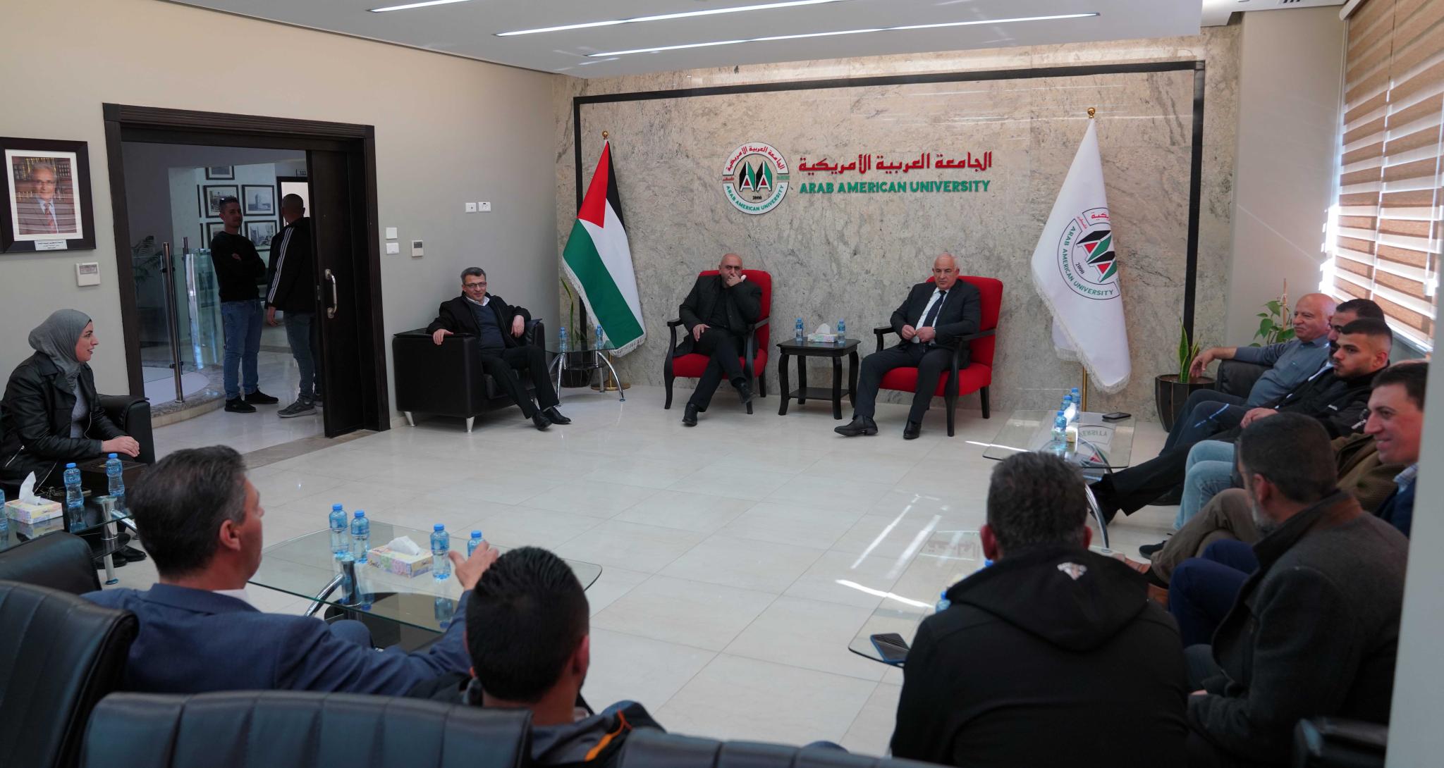 وزير الداخلية اللواء زياد هب الريح في زيارة للجامعة العربية الأمريكية