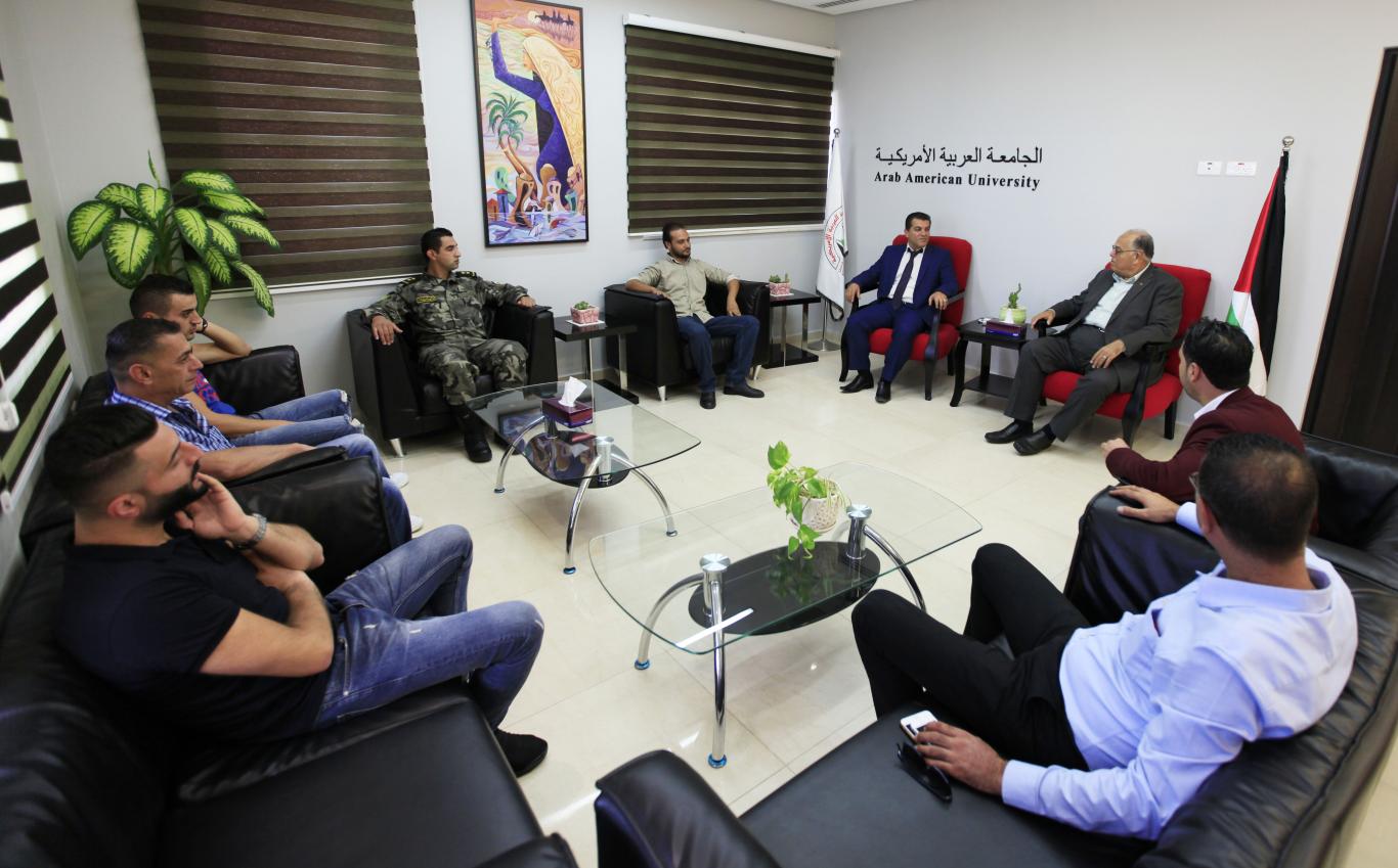 General Intelligence Services in Jenin visits the university