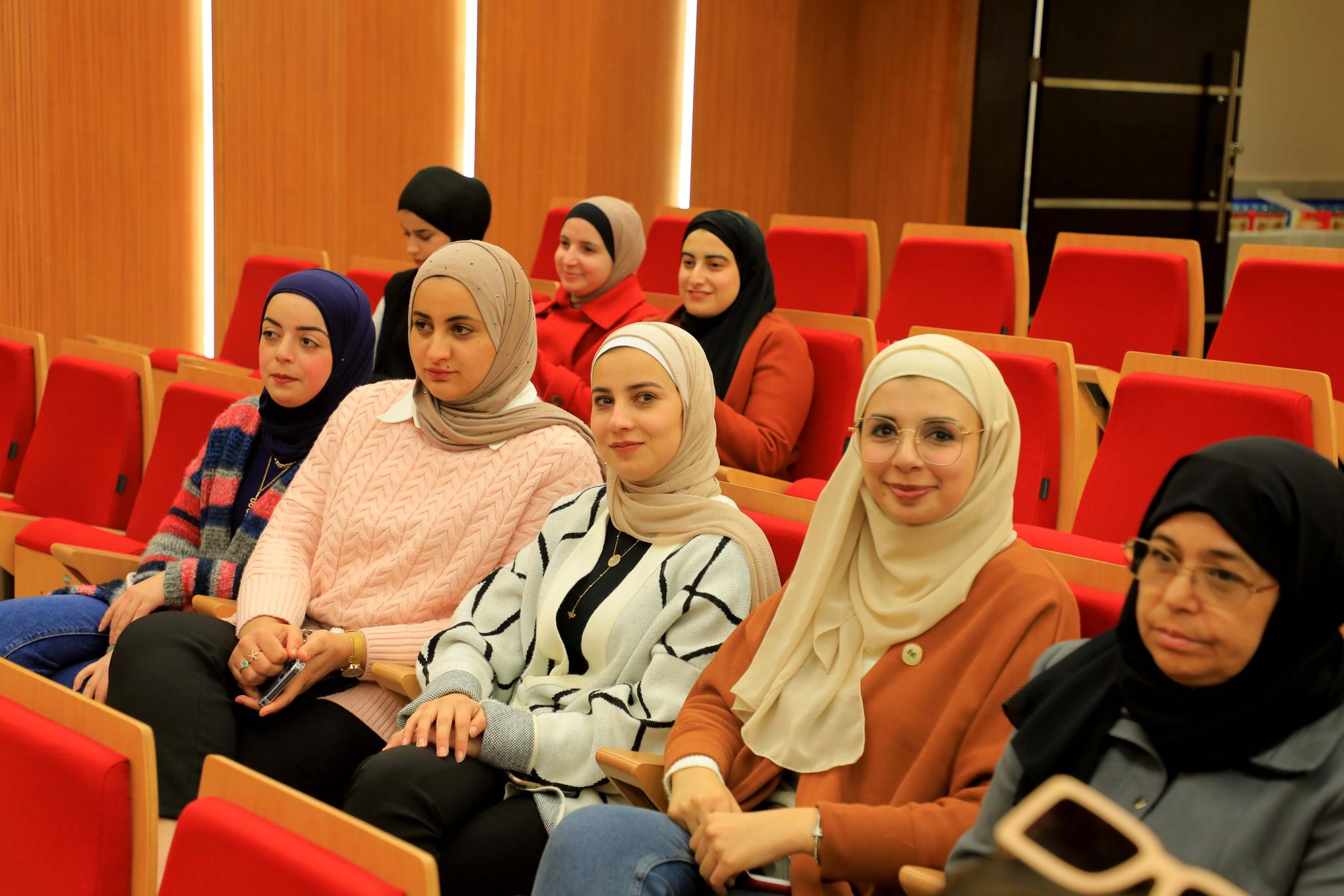 الجامعة العربية الأمريكية تكرم موظفاتها في يوم المرأة العالمي