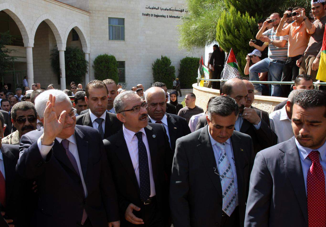 زيارة الرئيس محمود عباس للجامعة عام 2009