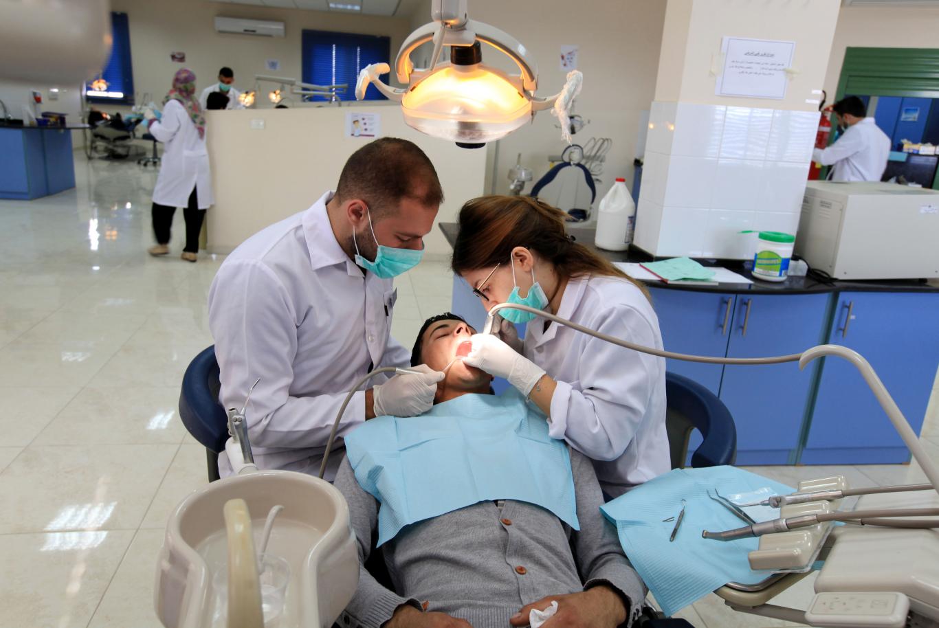 عيادات طب الاسنان 