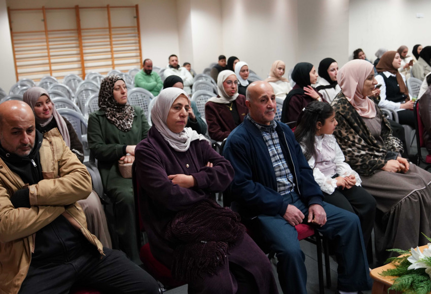 بحث لطلبة من كلية علوم الرياضة في الجامعة العربية الأمريكية لمشروع تخرجهم بعنوان "العلاقة بين جودة النوم والتحصيل الأكاديمي لدى طلبة كلية علوم الرياضة"