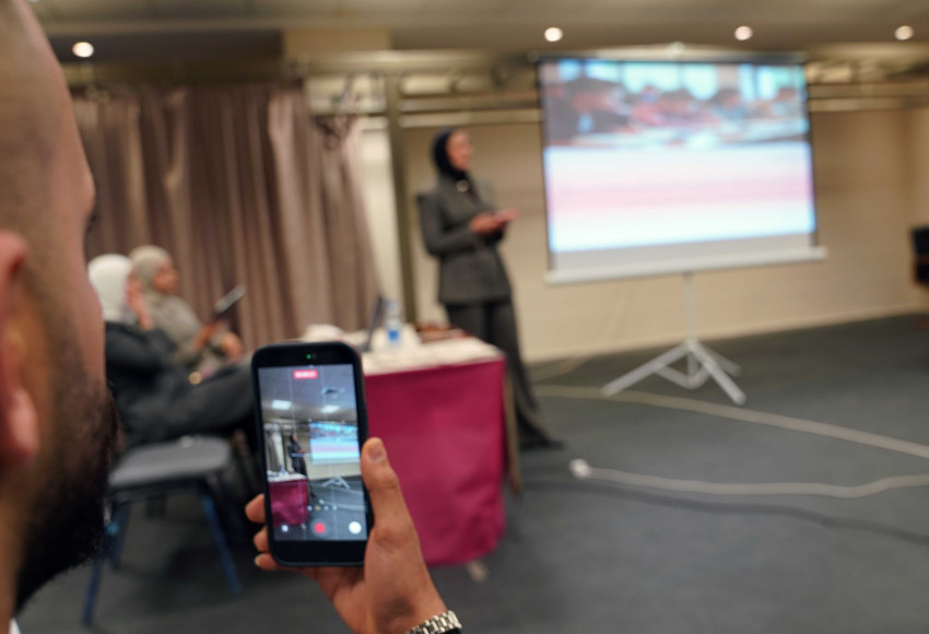 بحث لطلبة من كلية علوم الرياضة في الجامعة العربية الأمريكية لمشروع تخرجهم بعنوان "العلاقة بين جودة النوم والتحصيل الأكاديمي لدى طلبة كلية علوم الرياضة"