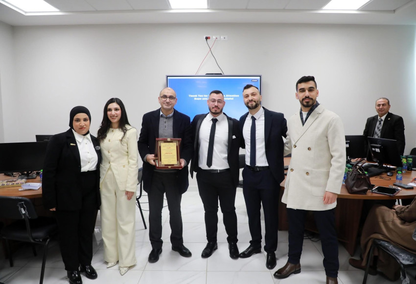 طلبة كلية الصيدلة في الجامعة العربية الأمريكية ينجزون مشروعا بحثيا متميزا في تصميم الأدوية باستخدام التقنيات الحاسوبية