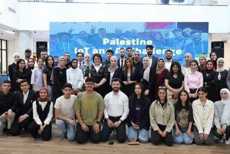 تأهل فريق الجامعة لتمثيل فلسطين في معرض جايتكس العالمي في دبي