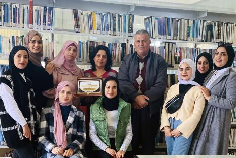 AAUP Library Concludes the Workshop for Al-Quds Open University Students in Tubas That's About the Library's Artwork