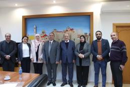 An AAUP Delegation Visits Al-Quds Pharmaceutical Company to Discuss Ways of Cooperation
