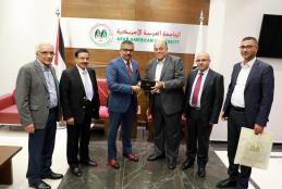 The University hosts the representative of the Republic of India to Palestine and discuss joint cooperation academic programs