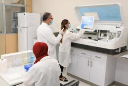 مختبرات الوراثة الجزيئية والسمية الجينية في الجامعة