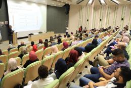 فعاليات المؤتمر السنوي الأول لأبحاث طلبة كلية الدراسات العليا في الجامعة