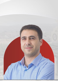 خريج الجامعة العربية الأمريكية محمد ربايعة من مقاعد الدراسة في كلية تكنولوجيا المعلومات إلى قيادة الابتكار الرقمي عالميا