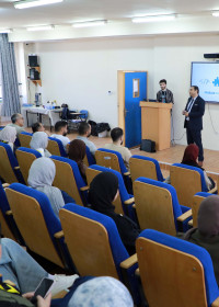 تكريم المشاركين في دورة Problem Solving في كلية تكنولوجيا المعلومات بالجامعة العربية الأمريكية