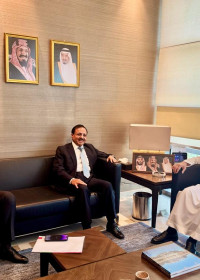 رئيس مجلس الإدارة الدكتور يوسف عصفور  يبحث مع سمو الأمير منصور بن خالد بن فرحان آل سعود آفاق التعاون المشترك