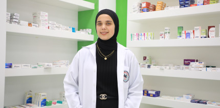 تالا أبو سارة طالبة كلية الصيدلة في الجامعة العربية الأمريكية تطلق أكاديمية مبتكرة تعيد تشكيل مستقبل المهنة