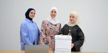 طالبات الهندسة في الجامعة العربية الأمريكية يبتكرن نظاما ذكيا لمراقبة خلايا النحل وتحقيق استدامة الإنتاج