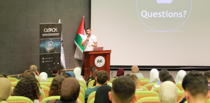 كلية الذكاء الاصطناعي وعلم البيانات تعقد ورشة تدريبية متخصصة حول دور الذكاء الاصطناعي في الأمن السيبراني وأنظمة الحماية الرقمية