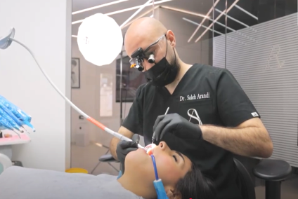د.صالح العرندي رحلة من التميز والإبداع بدأت من كلية طب الأسنان في الجامعة العربية الأمريكية