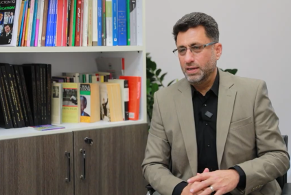 مشروع تعليمي مبتكر يفوز بالبرونزية في QS Reimagine Education 2025 | د. حسين الأحمد