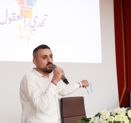 "تحدي العقول" يشعل المنافسة بين كليات الجامعة: الصيدلة تتأهل والنصف نهائي يقترب