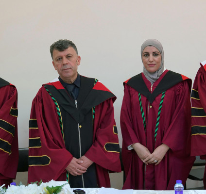 الطالبة سماح دواهدي تناقش رسالتها الماجستير في برنامج دراسات الشرق الأوسط في الجامعة العربية الأمريكية