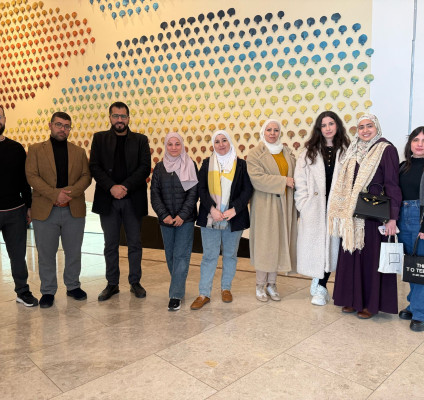 طلبة برنامج ماجستير عمارة البيئة في الجامعة العربية الأمريكية يزورون حديقة متحف فلسطين ضمن جولة تعليمية ميدانية