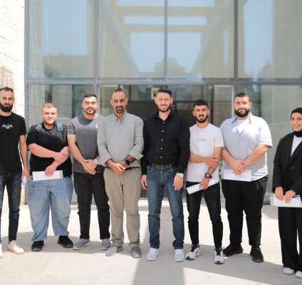 كلية الهندسة تكرم طلبة التدريب العملي في شركة "أقلمة" للفصل الثاني 2024/2025