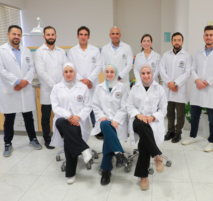 الجامعة العربية الأمريكية تخرّج الدفعة السادسة من أطباء برنامج الإقامة في تقويم الأسنان والفكين