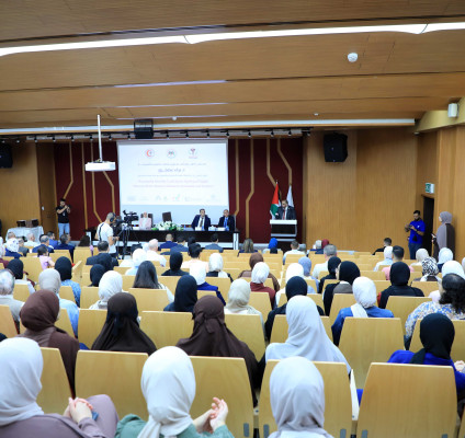 بالتعاون مع نقابة صيادلة فلسطين تخلله معرض لشركات الأدوية  كلية الصيدلة في الجامعة العربية الأمريكية تنظم يوما علميا بعنوان " الرؤية الصيدلانية: ما بين البحث والابتكار والممارسة"
