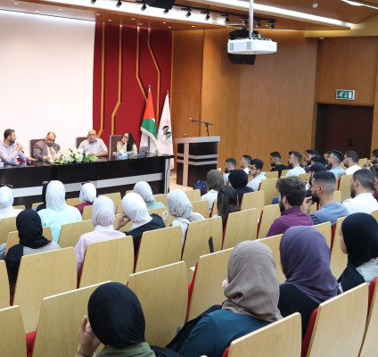 كلية الهندسة في الجامعة العربية الامريكية تعقد اجتماعًا خاصًا بطلبة هندسة المعدات الطبية لمناقشة القضايا الأكاديمية والتدريبية