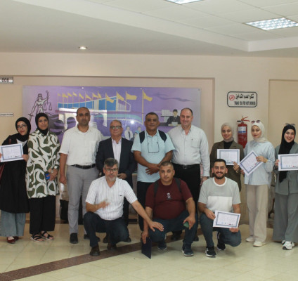 تكريم طلبة الحقوق في الجامعة العربية الامريكية المشاركين في الدورة المتخصصة حوكمة الأراضي