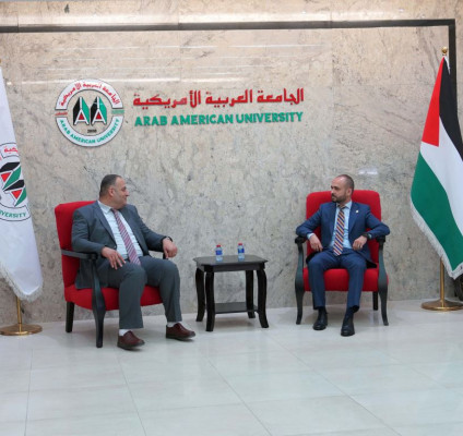 وفد من جامعة القدس المفتوحة يهنئ الجامعة العربية الأمريكية بيوبيلها الفضي ويبحث سبل التعاون 