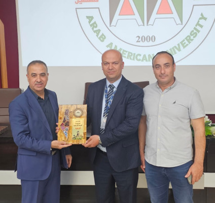 كلية الأعمال في الجامعة العربية الأمريكية تكرّم الطلبة المتفوقين والفائزين بمسابقة التميز البحثي