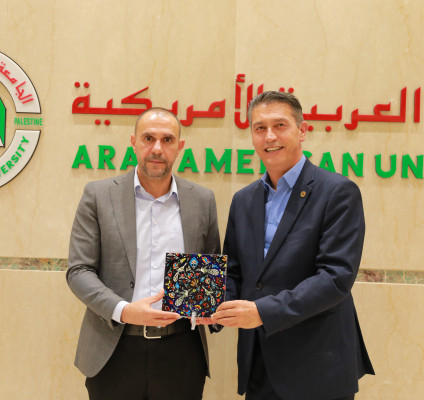 الجامعة العربية الأمريكية وبلدية سردا أبو قش تعززان التعاون المشترك في خدمة المجتمع المحلي