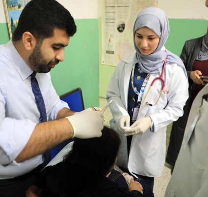 الجامعة العربية الأمريكية تنفّذ يوماً طبياً في كفرراعي بالتعاون مع جمعية كفر راعي الخيرية