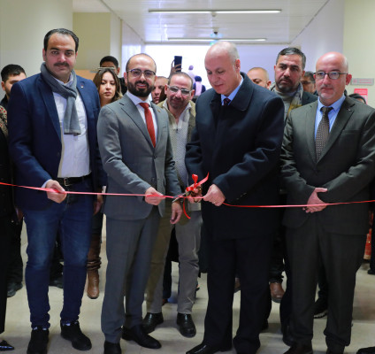 الجامعة العربية الأمريكية في رام الله ووزارة الثقافة توقّعان اتفاقية تعاون  وتفتتحان معرضاً فنياً تراثياً