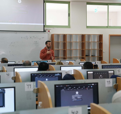 عمادة البحث العلمي في الجامعة العربية الأمريكية تنظم ورشة تدريبية حول استخدام EndNote Web وقواعد البيانات البحثية