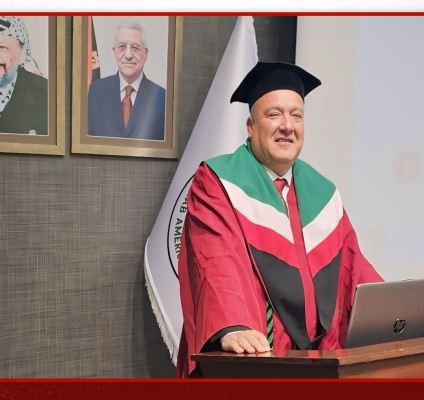 طالب الدكتوراه حمدي أبو كامل من الجامعة العربية الأمريكية يناقش رسالته بعنوان "العوامل السياسية والاقتصادية والاجتماعية التي تؤثر على السلوك الانتخابي للناخب الفلسطيني"