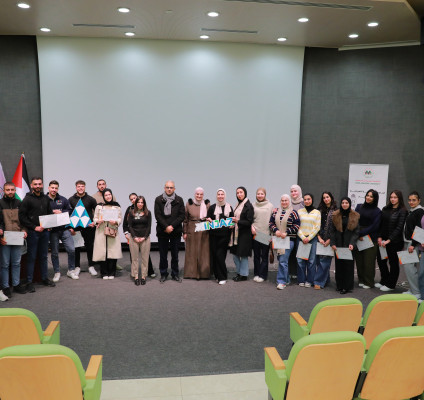 كلية الذكاء الاصطناعي وعلم البيانات تنظم دورة تدريبية متخصصة في إدارة المشاريع وتمويلها بالتعاون مع بنك القدس ومؤسسة إنجاز فلسطين