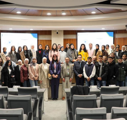 طلبة إدارة الموارد البشرية في الجامعة العربية الأمريكية في زيارة لشركة الاتصالات الفلسطينية "جوال"