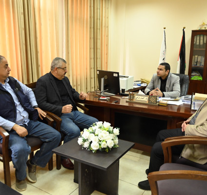 الجامعة العربية الأمريكية تبحث مع وفد من وزارة الزراعة بجنين توظيف التقنيات الحديثة لخدمة القطاع الزراعي