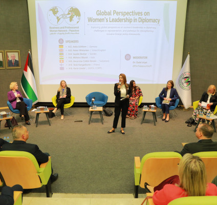 الجامعة العربية الأمريكية وشبكة سيدات الاعمال المهنيات BPW تنظمان ورشة عمل رفيعة المستوى حول قيادة المرأة في مجال الدبلوماسية