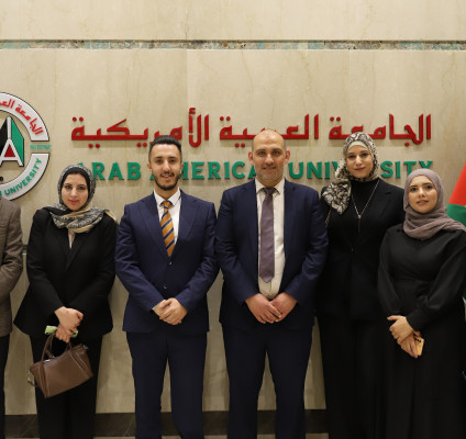 كلية الحقوق ووحدة العلاقات المجتمعية تنظمان دورة تدريبية حول جرائم الفساد في التشريع الفلسطيني بالتعاون مع هيئة مكافحة الفساد والائتلاف من أجل النزاهة والمساءلة -أمان