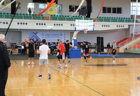 تدريبات منتخب فلسطين لكرة السلة في الصالة الرياضية في الجامعة العربية الامريكية