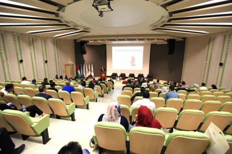 ورشة تطوير الرياضة التي استضافتها الجامعة في مبنى الدراسات العليا في رام الله 